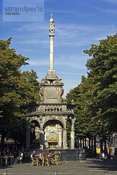 Belgien  Liege  Place du Marche  Perron  Symbol der Stadt