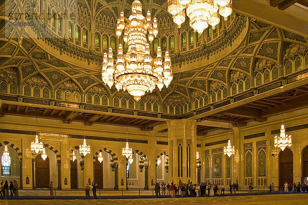 Der Sultan Qaboos grand Moschee  Muscat  Oman