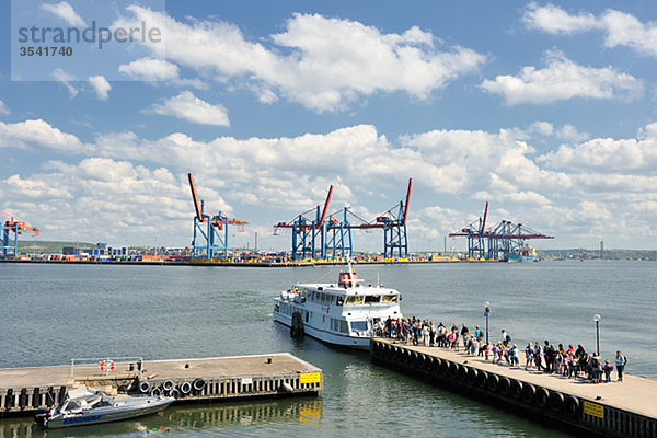 Skandinavien  Schweden  Göteborg  touristische immer in Kreuzfahrtschiff