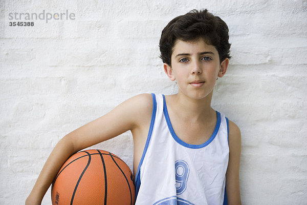 Junger Basketballspieler  Portrait