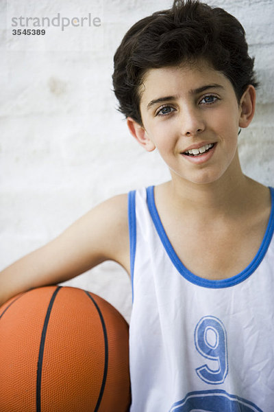 Junger Basketballspieler  Portrait