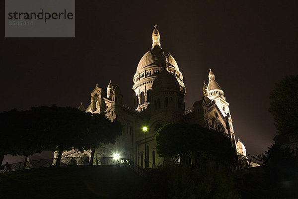 Frankreich  Paris  Montmartre  Blick auf Sacre Coeur bei Nacht