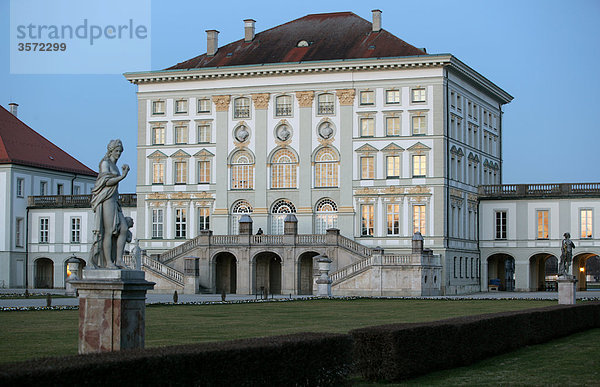 Schloss Nymphenburg am Abend  München  Deutschland