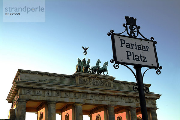 Quadriga  Brandenburger Tor  Berlin  Deutschland  Europa