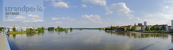 Überflutete Oder zwischen Frankfurt an der Oder  Deutschland und Slubice  Polen