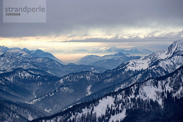 Österreichische und deutsche Alpen an der Grenze zu Tirol und Bayern