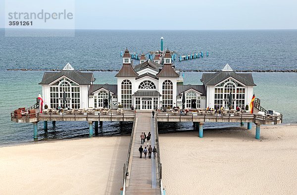 Seebrücke in Sellin  Rügen  Deutschland