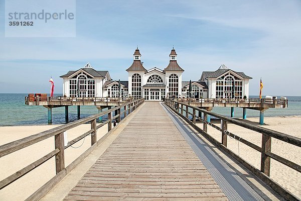 Seebrücke in Sellin  Rügen  Deutschland