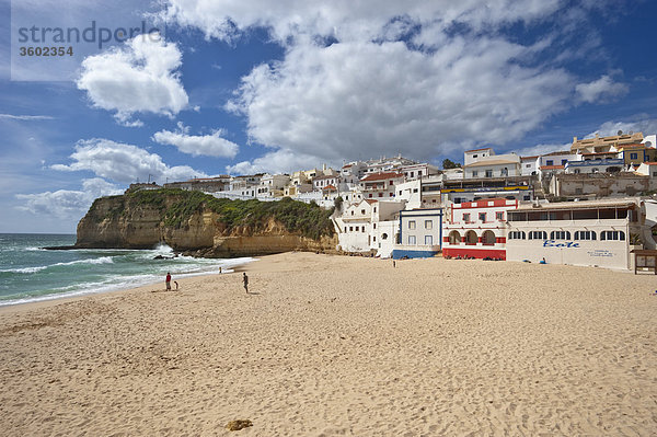 Strand von Carvoeiro  Algarve  Portugal