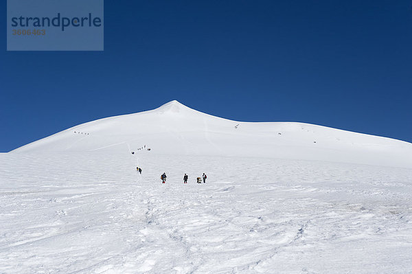 Ascent to Grossvenediger  Alps  Austria