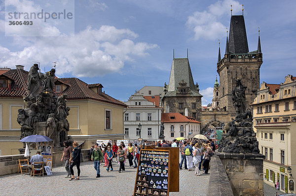 Auf der Karlsbrücke  Prag  Tschechien