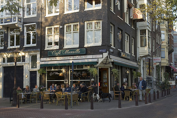 Pub in the Prinsengracht  Amsterdam  Netherlands