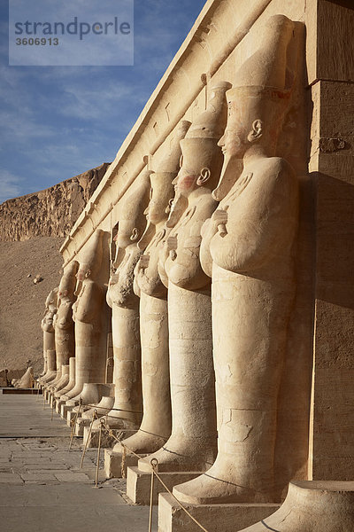 Tempel der Hatschepsut  Luxor  Ägypten  Afrika