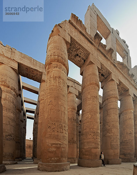 Hypostylhalle  Tempel von Karnak  Karnak  Ägypten  Afrika