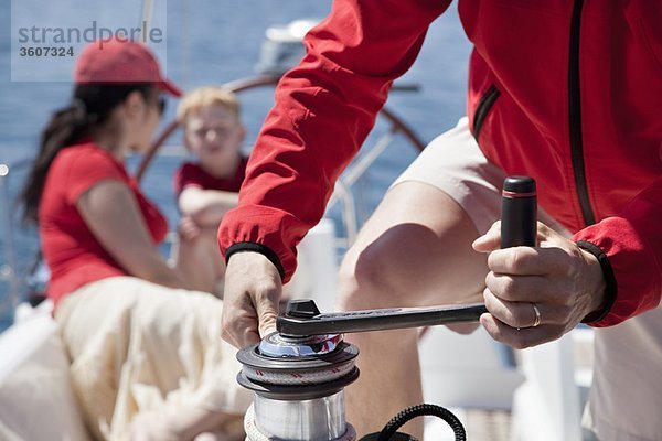 Familie auf der Yacht