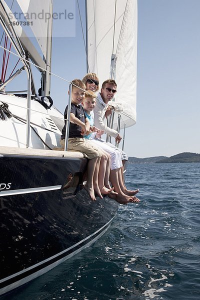 Familie auf der Yacht