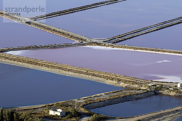 Frankreich Europa Landschaft Erhöhte Ansicht Aufsicht Meer Luftbild Camargue Gard Speisesalz Salz