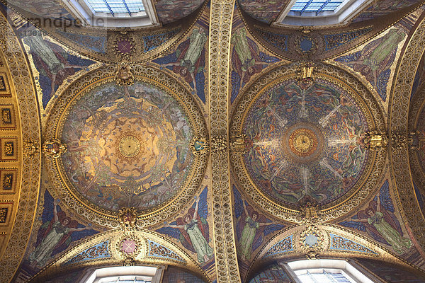 England  London  Saint Paul's Cathedral  Mosaik-Decke des Chores