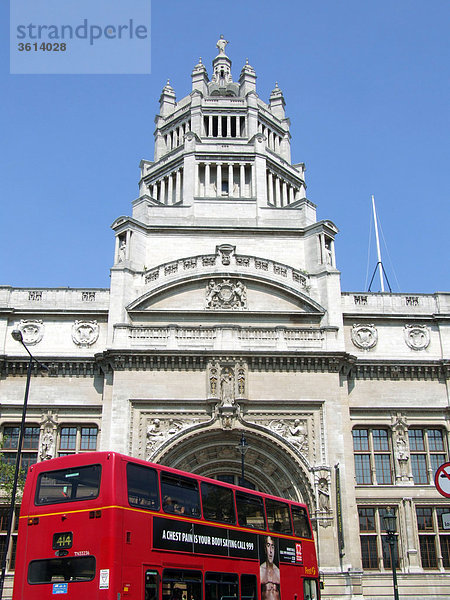 Victoria und Albert Museum  London  England  Großbritannien  Bus  Rot  Duppeldecker  Reisen  Urlaub