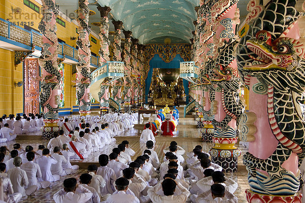 Tay Ninh  Vietnam  Asien  groß  groß  Tempel  Religion  Kultur  Masse  Service  Reisen  platzieren von Interesse  Wahrzeichen