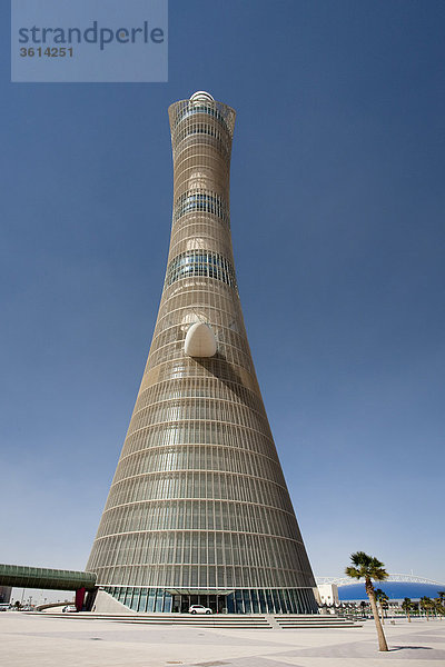 Katar  UAE  Vereinigte Arabische Emirate  Architektur  Wohnblock  Hochhaus  Doha  Torch Tower  Reisen  platzieren von Interesse  Wahrzeichen