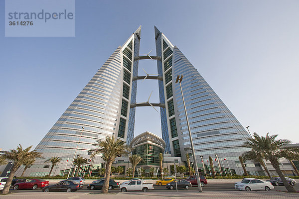 Bahrein  Vereinigte Arabische Emirate  Vereinigte Arabische Emirate  World Trade Centre  Manama  Architektur  Wohnblock  Hochhaus  Gebäude  Bau  Glasfassade  Reisen  platzieren von Interesse  Wahrzeichen