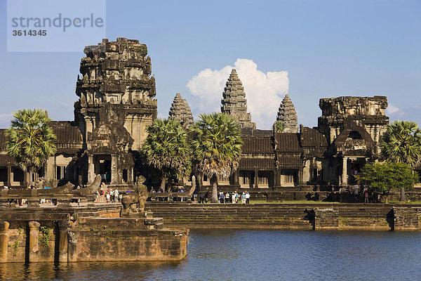 Kambodscha  fernen Osten  Asien  Siem Reap  Tempel  Angkor Wat  Tourismus  Tourismus  Tempel Anordnung  Wasser  Übersicht  Flug eintritt  Reisen  platzieren von Interesse  Wahrzeichen