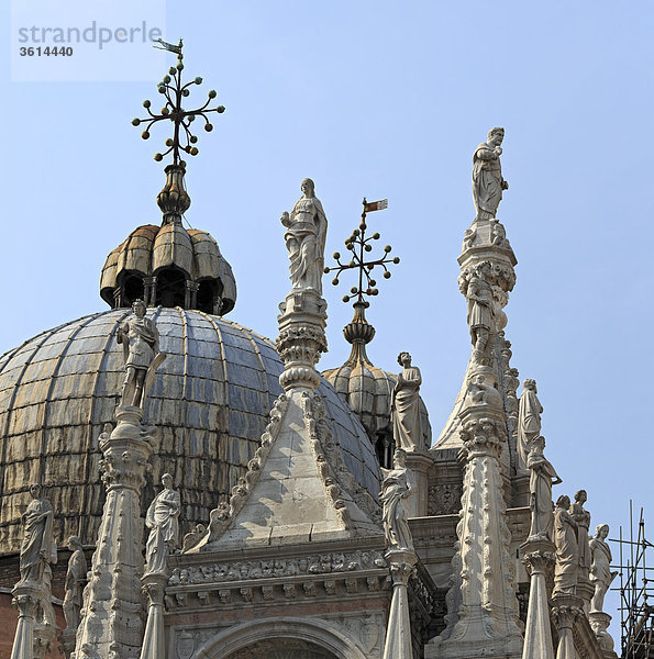 Kuppel  Saint Mark's Cathedral  Innenhof  Dogenpalast  Venedig  Veneto  Italien