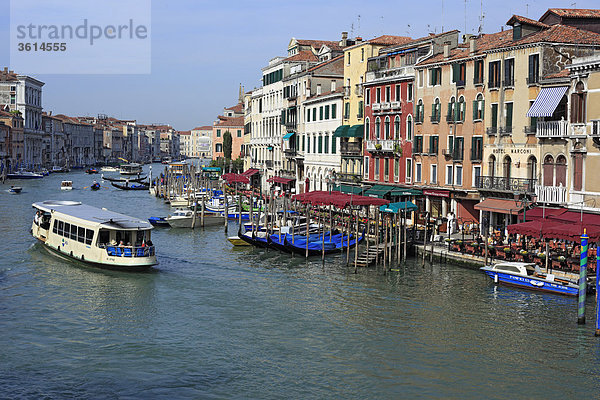 Canal Grande  Rialto Brücke Ponte di Rialto  Venedig  Veneto  Italien