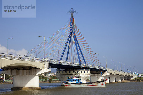 Vietnam  Danang  Song Han Brücke und Han-Fluss
