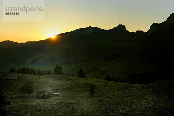 Landschaftlich schön landschaftlich reizvoll Berg Reise Alpen Schweiz Tourismus