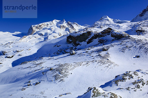 Schweizer Alpen  Monte Rosa  Dufourspitze - 4634 m  Crossbow - 4527 m  Wallis  Schweiz