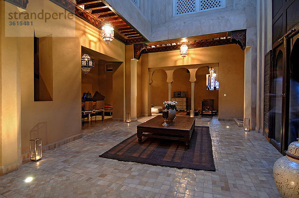 Marokko Marrakech  Nordafrika  Interior  Riad  In Arabisch  Stil  Sofa  hotel