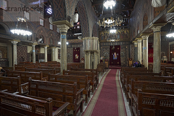 Innenaufnahme der Hängenden Kirche  Kairo  Ägypten