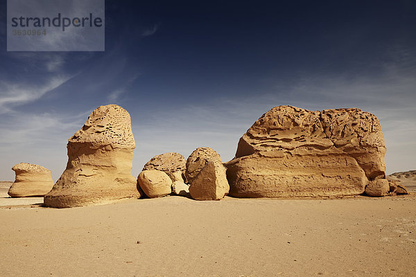 Landschaft des Wadi Hitan  Libysche Wüste  Ägypten