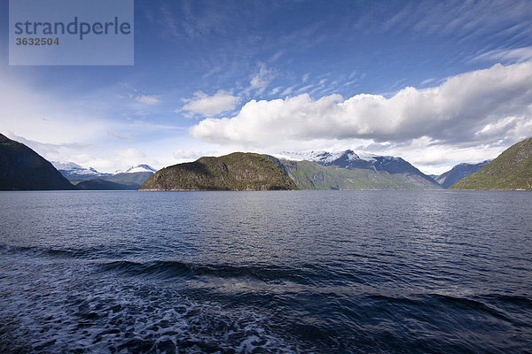 Der Hardangerfjord mit dem Eidfjord und Osafjord  Norwegen  Skandinavien  Europa
