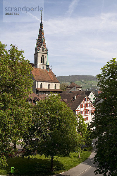 Stadtansicht von Baden mit der Stadtpfarrkirche Maria Himmelfahrt  Kanton Aargau  Schweiz  Europa
