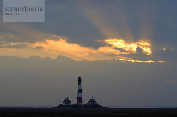 Westerhever lighthouse at sunset  Schleswig-Holstein  Germany  Europe