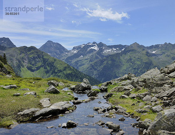 Kleiner See und Berge Richtung Südwest  Schladminger Tauern  Steiermark  Österreich  Europa