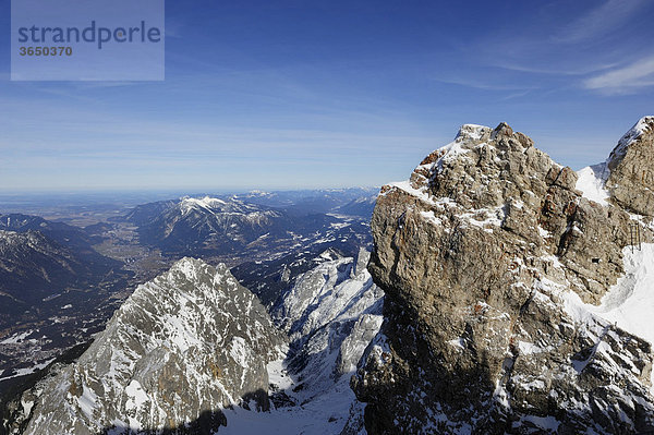 Zugspitze  2962m  und Waxenstein  Wettersteingebirge  Werdenfels  Oberbayern  Bayern  Deutschland  Europa