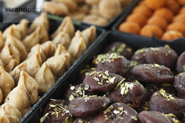 Handgemachte Süßigkeiten  Udumalaipettai  Tamil Nadu  Tamilnadu  Südindien  Indien  Südasien  Asien
