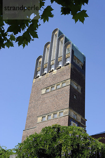 Hochzeitsturm auf der Mathildenhöhe  Darmstadt  Hessen  Deutschland  Europa