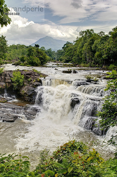 Wasserfälle am Seset Fluss um Tadlo  Bolaven Plateau  Laos  Südostasien