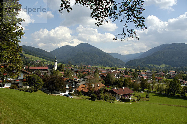 Blick auf die Ortschaft Reit im Winkl Oberbayern