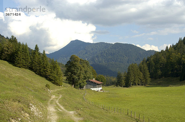 Almhütte in den Bergen bei Reit im Winkl Oberbayern