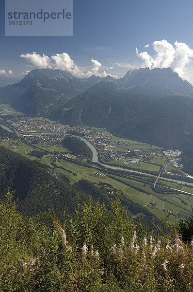 Blick vom Pendling Haus oder Kufstein Haus zwischen Kufstein und Thiersee auf das Inntal Tirol Österreich