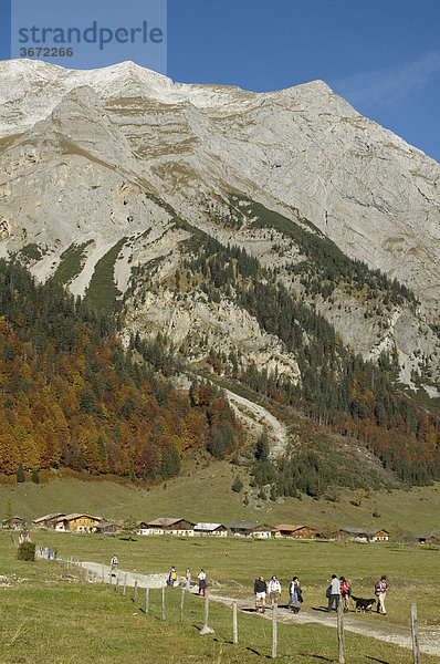In der Eng Rissbachtal Tirol Österreich Engalmen unter dem Gamsjoch