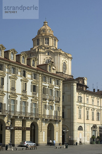 Turin Piemont Piemonte Italien Piazza Castello mit der Kirche San Lorenzo