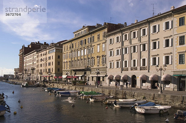 Triest Trieste Friaul Julisch-Venetien Italien am Canale Grande