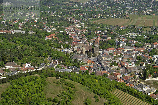Ort Perchtoldsdorf aus der Luft Niederösterreich